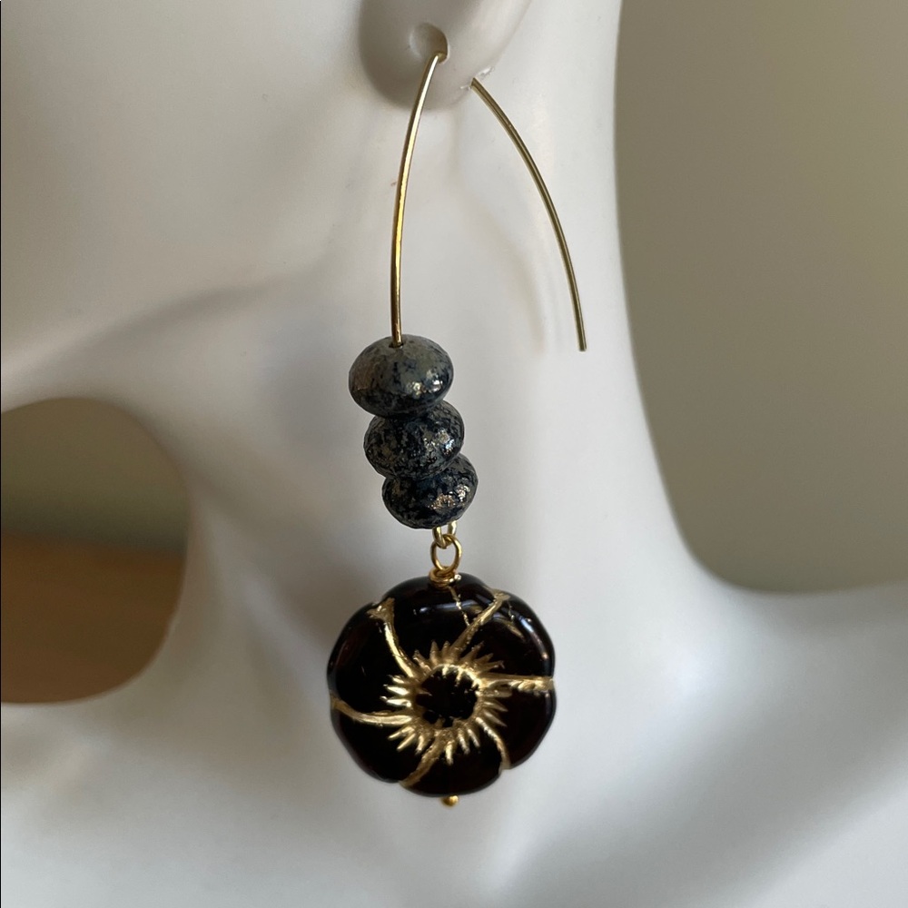 HAND CRAFTED BLACK & GOLD FLOWER CZECH GLASS EARRINGS Abstract Dangles